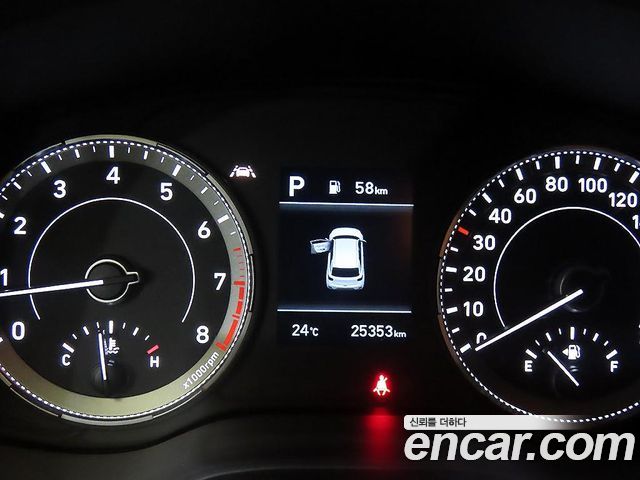 Hyundai Venue 2022 — photo 9