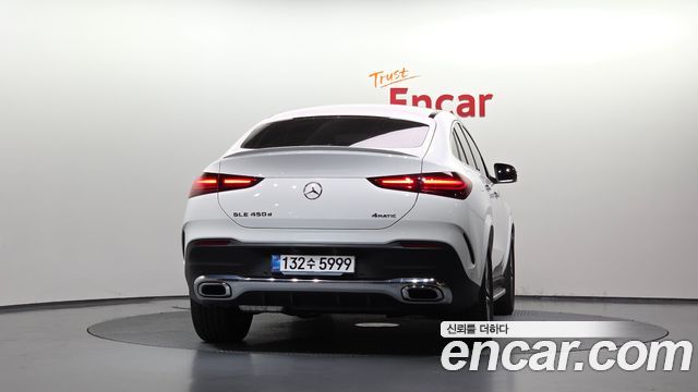 Mercedes-Benz GLE-Class 2026 — photo 4