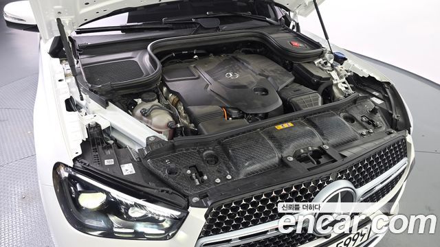 Mercedes-Benz GLE-Class 2026 — photo 6