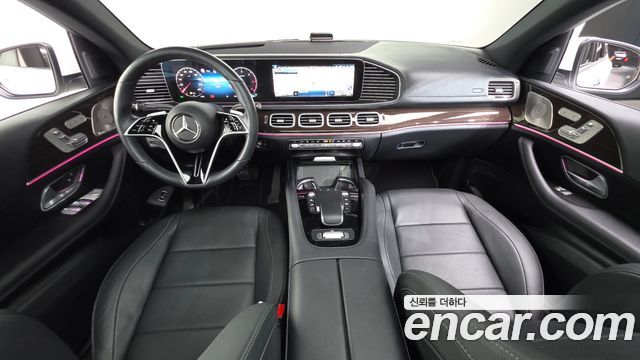 Mercedes-Benz GLE-Class 2026 — photo 10