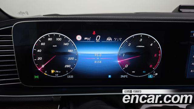 Mercedes-Benz GLE-Class 2026 — photo 11