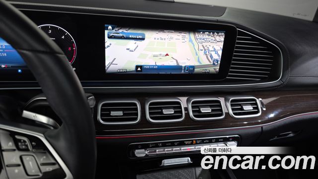 Mercedes-Benz GLE-Class 2026 — photo 20