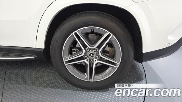 Mercedes-Benz GLE-Class 2026 — photo 7
