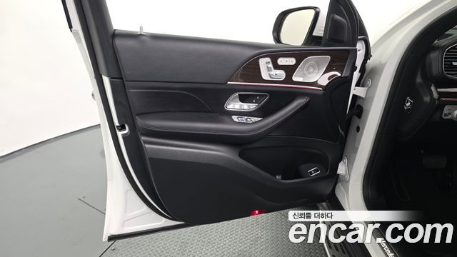 Mercedes-Benz GLE-Class 2026 — photo 14