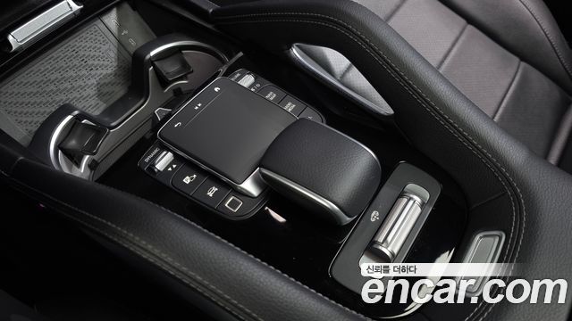 Mercedes-Benz GLE-Class 2026 — photo 27