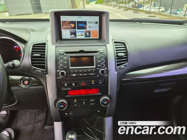 Kia Sorento 2012 — photo 8