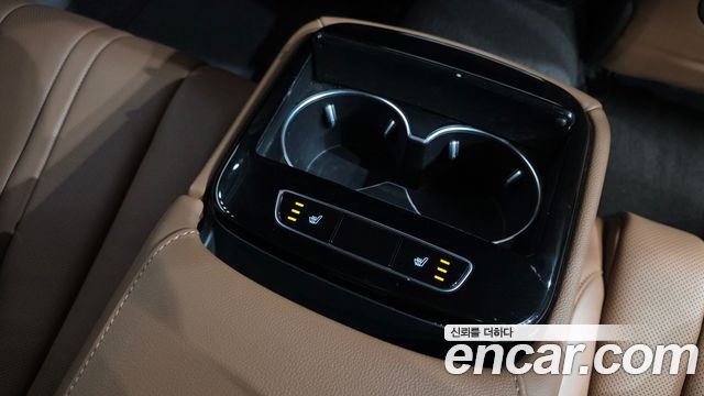 Genesis G80 2022 — photo 25