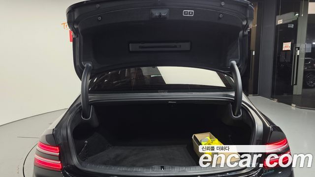 Genesis G80 2022 — photo 26