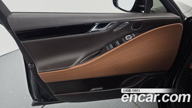 Genesis G80 2022 — photo 14
