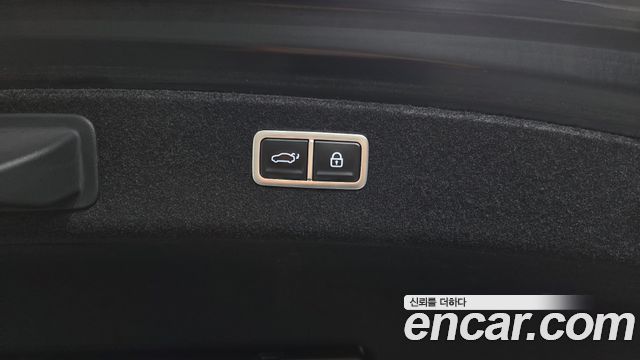 Genesis G80 2022 — photo 30