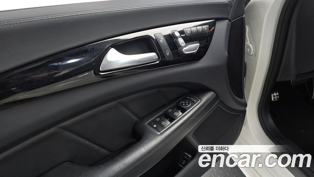 Mercedes-Benz CLS-Class 2015 — photo 18