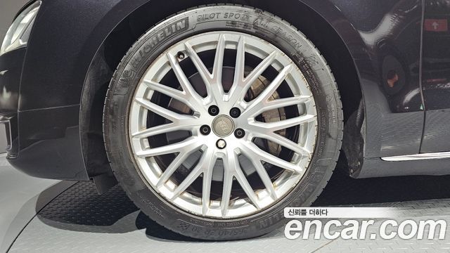 Audi A8 2015 — photo 5
