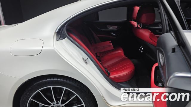 Mercedes-Benz CLS-Class 2021 — photo 17
