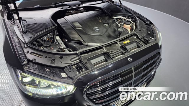 Mercedes-Benz S-Class 2022 — photo 6