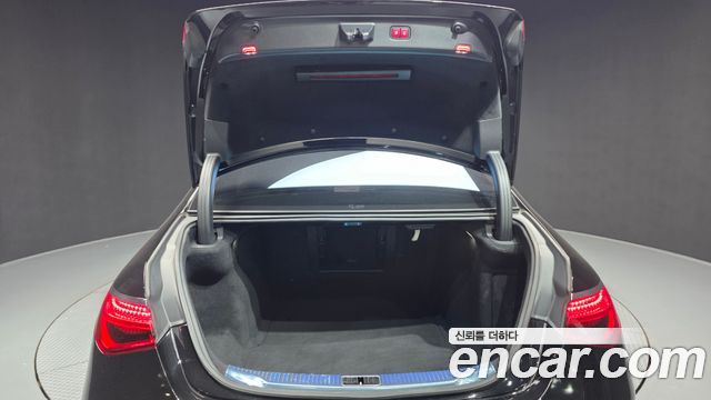 Mercedes-Benz S-Class 2022 — photo 20