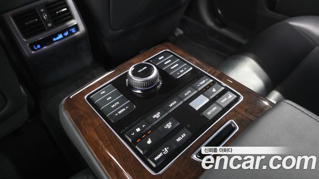 Hyundai Equus 2014 — photo 25