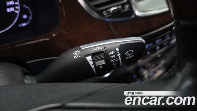 Hyundai Equus 2014 — photo 27