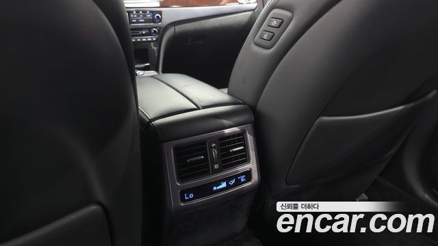 Hyundai Equus 2014 — photo 31