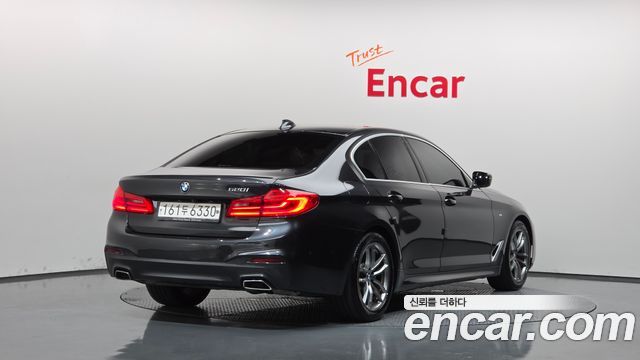 BMW 5-Series 2020 — photo 2