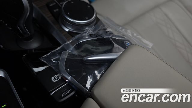BMW 5-Series 2020 — photo 21