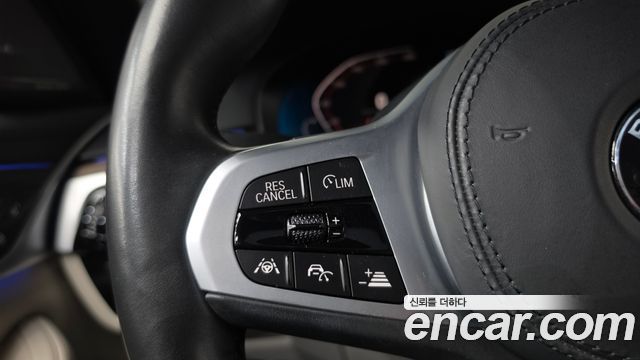 BMW 5-Series 2020 — photo 23