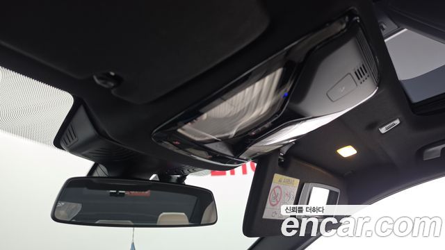 BMW 5-Series 2020 — photo 27