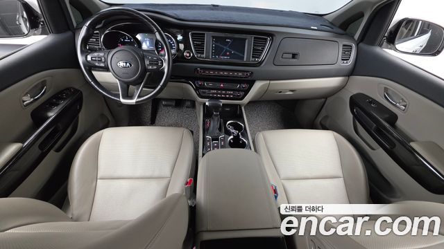 Kia Canival 2020 — photo 7