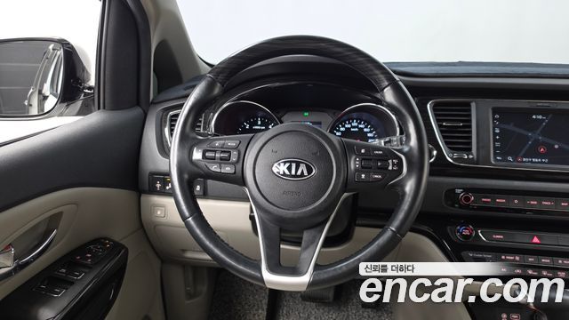 Kia Canival 2020 — photo 13