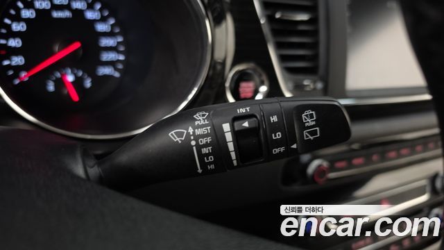 Kia Canival 2020 — photo 18