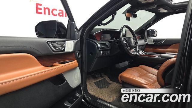 Lincoln Navigator 2021 — photo 10
