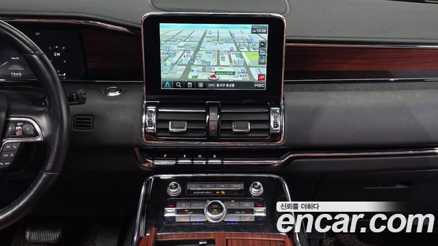Lincoln Navigator 2021 — photo 15