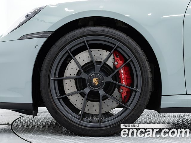 Porsche 911 2025 — photo 5