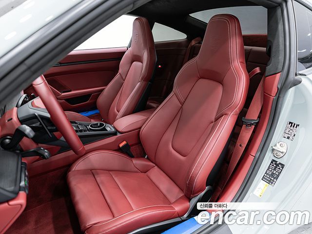 Porsche 911 2025 — photo 10
