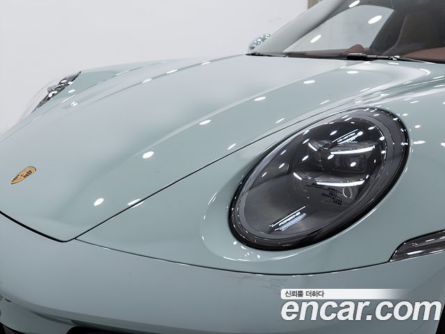 Porsche 911 2025 — photo 11