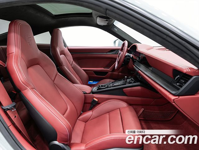 Porsche 911 2025 — photo 14