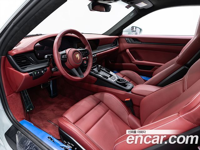 Porsche 911 2025 — photo 19