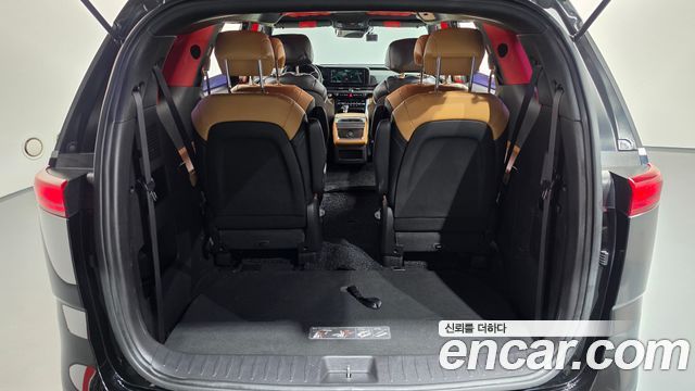 Kia Canival 2021 — photo 21
