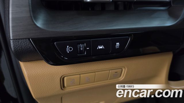 Kia Canival 2021 — photo 24
