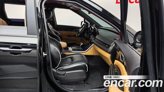 Kia Canival 2021 — photo 16