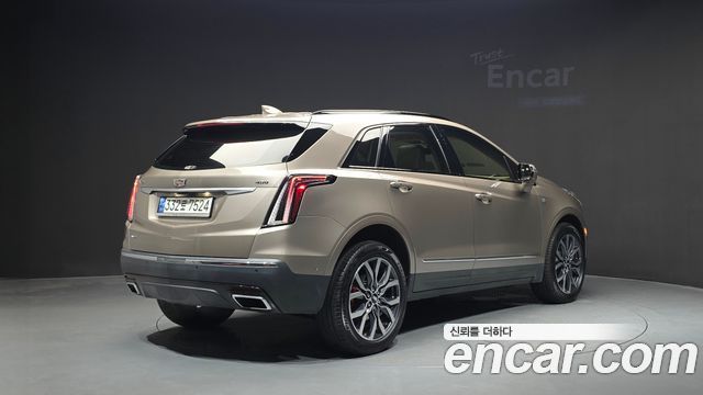 Cadillac XT5 2023 — photo 2