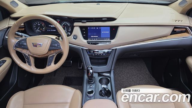 Cadillac XT5 2023 — photo 10