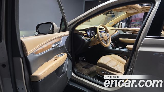Cadillac XT5 2023 — photo 13