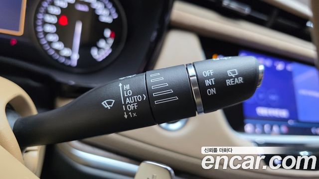 Cadillac XT5 2023 — photo 28