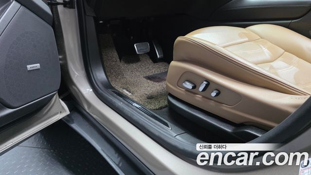 Cadillac XT5 2023 — photo 33