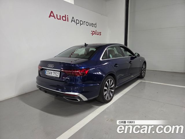 Audi A4 2023 — photo 2