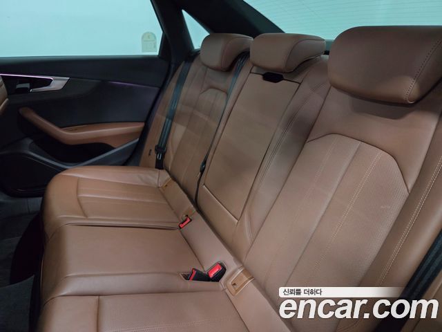 Audi A4 2023 — photo 11