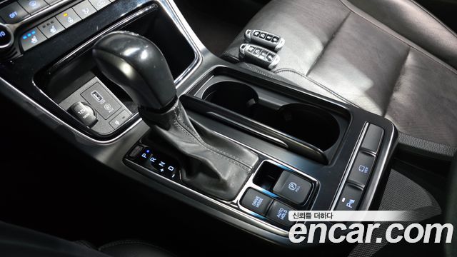Hyundai Grandeur 2018 — photo 12