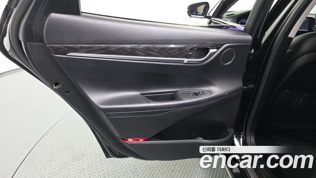 Hyundai Grandeur 2018 — photo 15