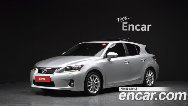 Lexus CT200h 2012 — photo 1