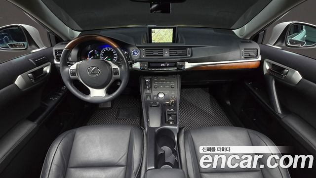 Lexus CT200h 2012 — photo 7